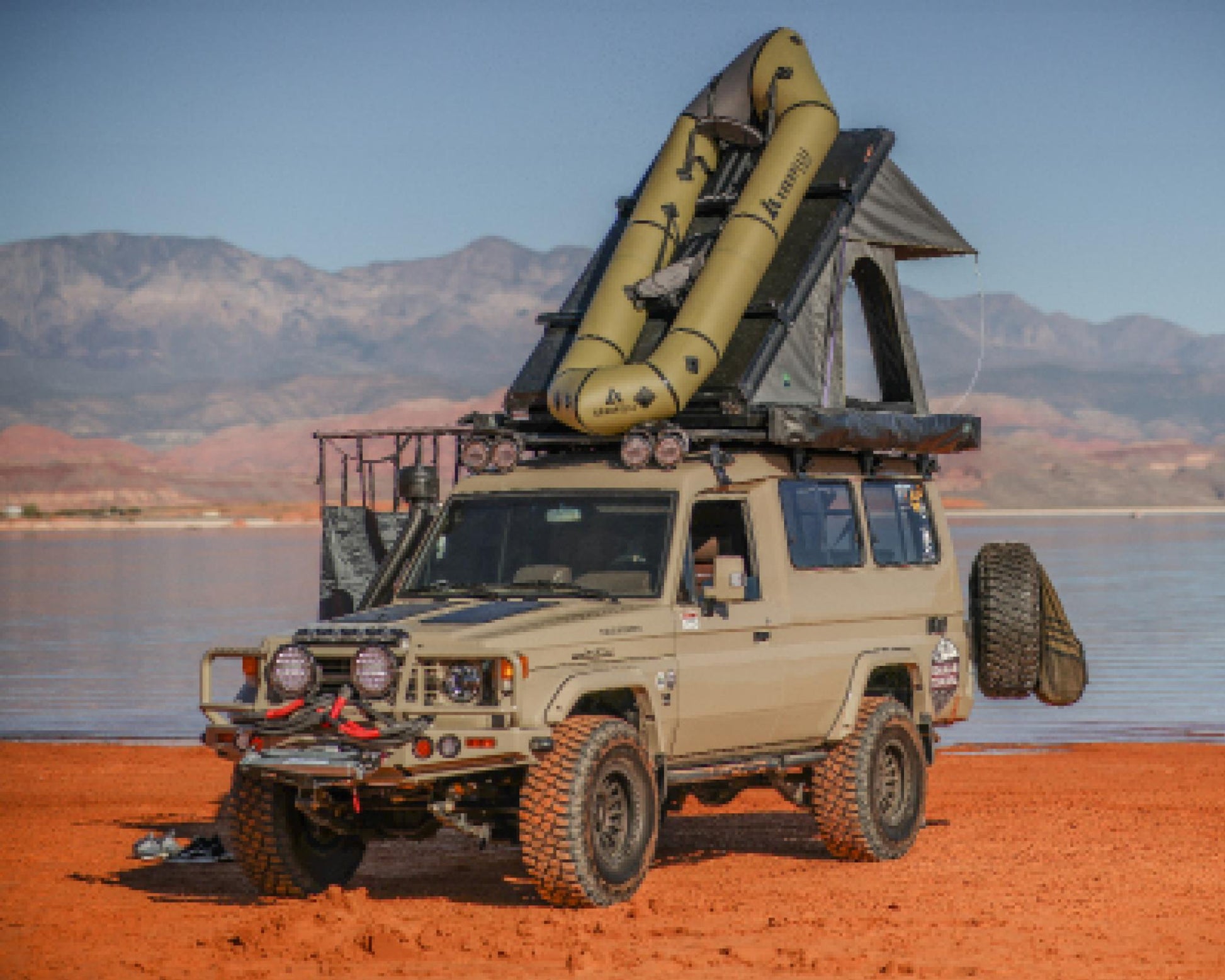 Overland Vehicle Systems 18099901 Mamba 3 Roof Top Tent - Clam Shell Roof Top Tent Overland Vehicle Systems