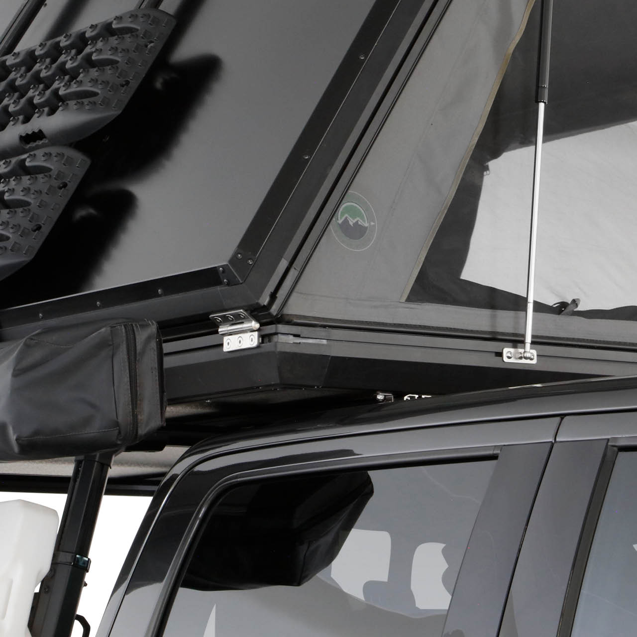 Overland Vehicle Systems Aluminum Clam Shell Roof Top Tent Sidewinder Side Opening Overland Vehicle Systems