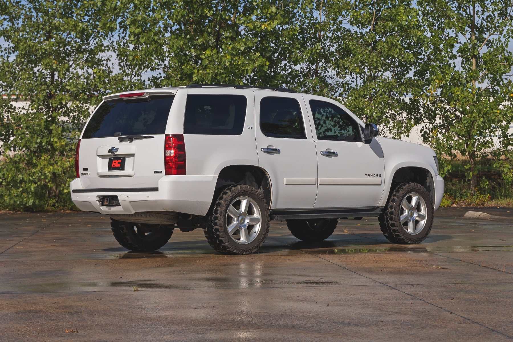 3.5 Inch Lift Kit N3 Struts Forged UCAs RED Chevy/GMC SUV 1500 (07-20) Rough Country-3
