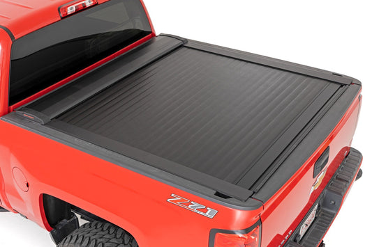 Retractable Bed Cover | 5'9" Bed | Chevy/GMC 1500 (04-18 & Classic) Rough Country