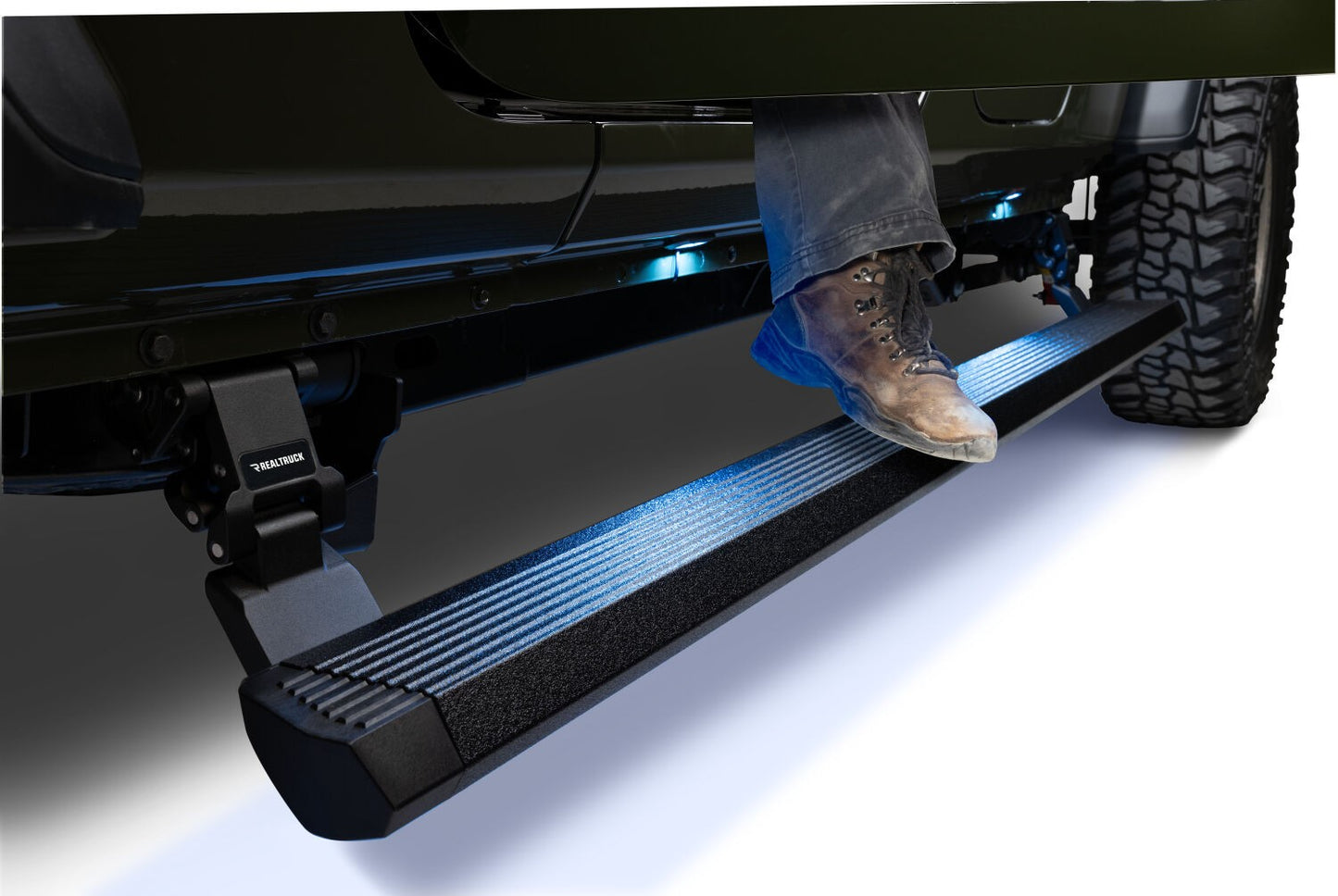 RealTruck VoltStep Electric Running Board Kit Protective Bedliner Coating 2021-2025 Jeep Gladiator Go Rhino-5