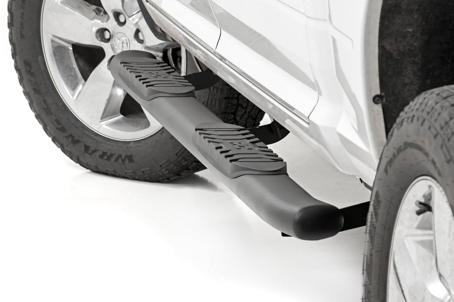 Oval Nerf Step Crew Cab Black Ram 1500/2500/3500 2WD/4WD (2010-2025 & Classic) Rough Country