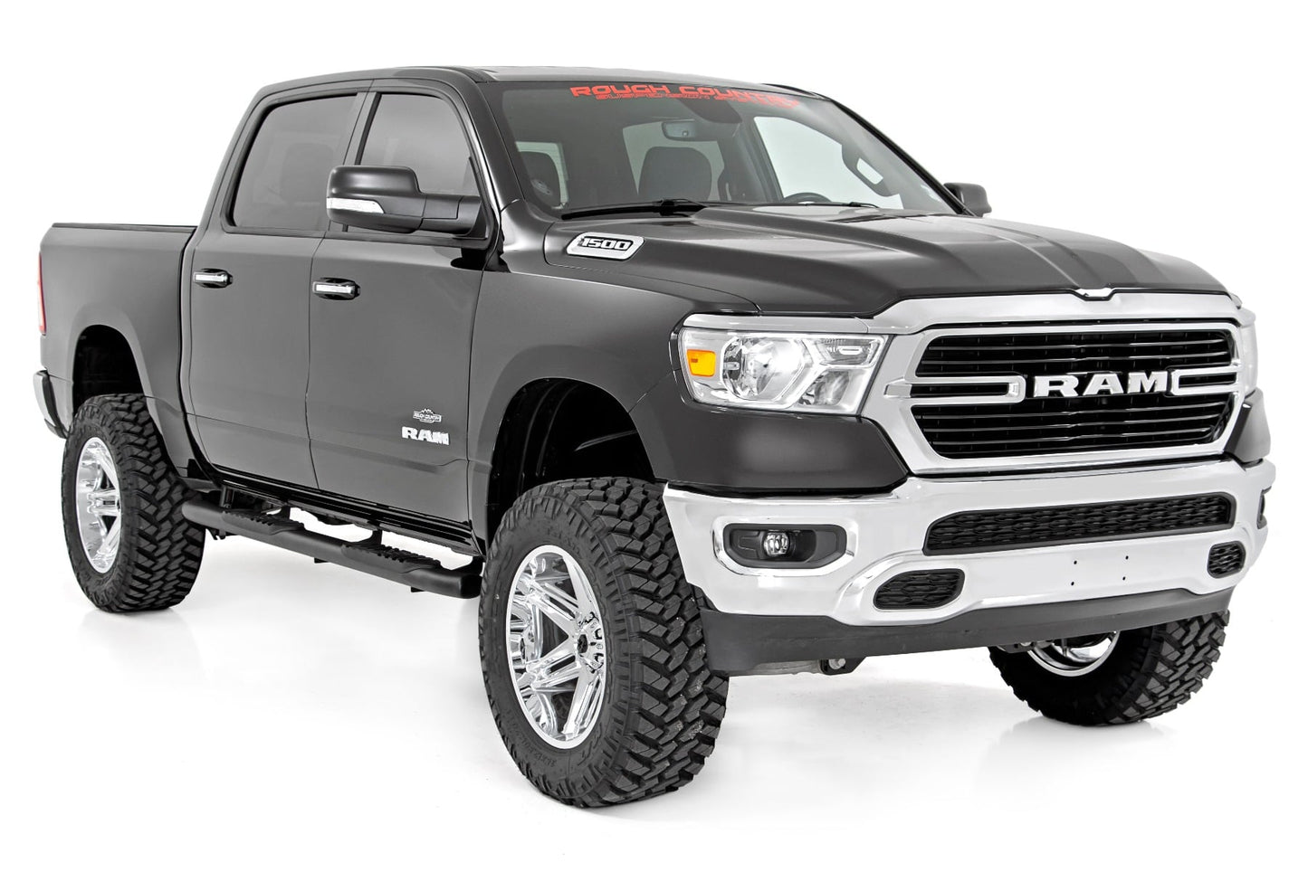 Oval Nerf Step Crew Cab Black Ram 1500 (19-26)/1500 TRX (21-24) Rough Country-1