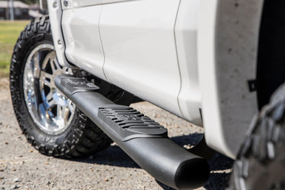 Oval Nerf Step Crew Cab Black Ford F-150/Lightning/F-250/F-350/Raptor (15-26) Rough Country-1