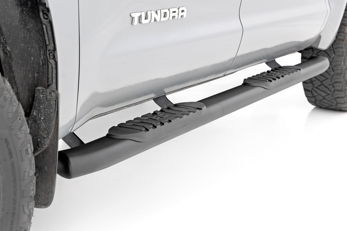 Oval Nerf Step Crew Cab Black Toyota Tundra 2WD/4WD (2007-2021) Rough Country-2