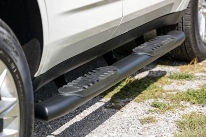 Oval Nerf Step 4.5 Inch Crew Cab Black 21-22 Chevy/GMC Tahoe/Yukon Rough Country-4