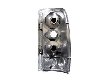 Tail Light Set Clear Lens Chrome Housing Pair Does Not Fit Barn Door Models Chevrolet Suburban 1500/2500/Tahoe 2000-2006, GMC Yukon/XL 1500/XL 2500 2000-2006 AnzoUSA-1