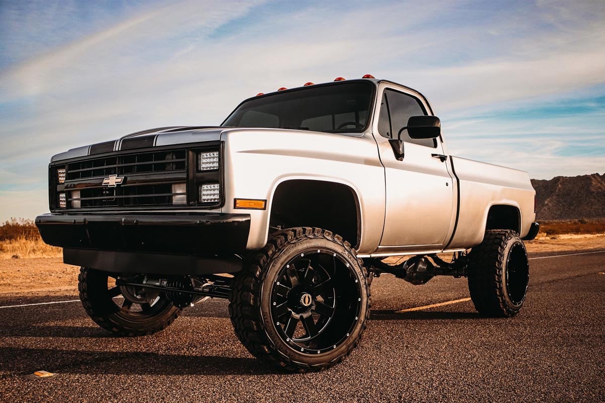 6 Inch Lift Kit 56 Inch Rear Springs Chevy/GMC C10/K10 Truck & SUV/K5 Blazer (77-87) Rough Country-1