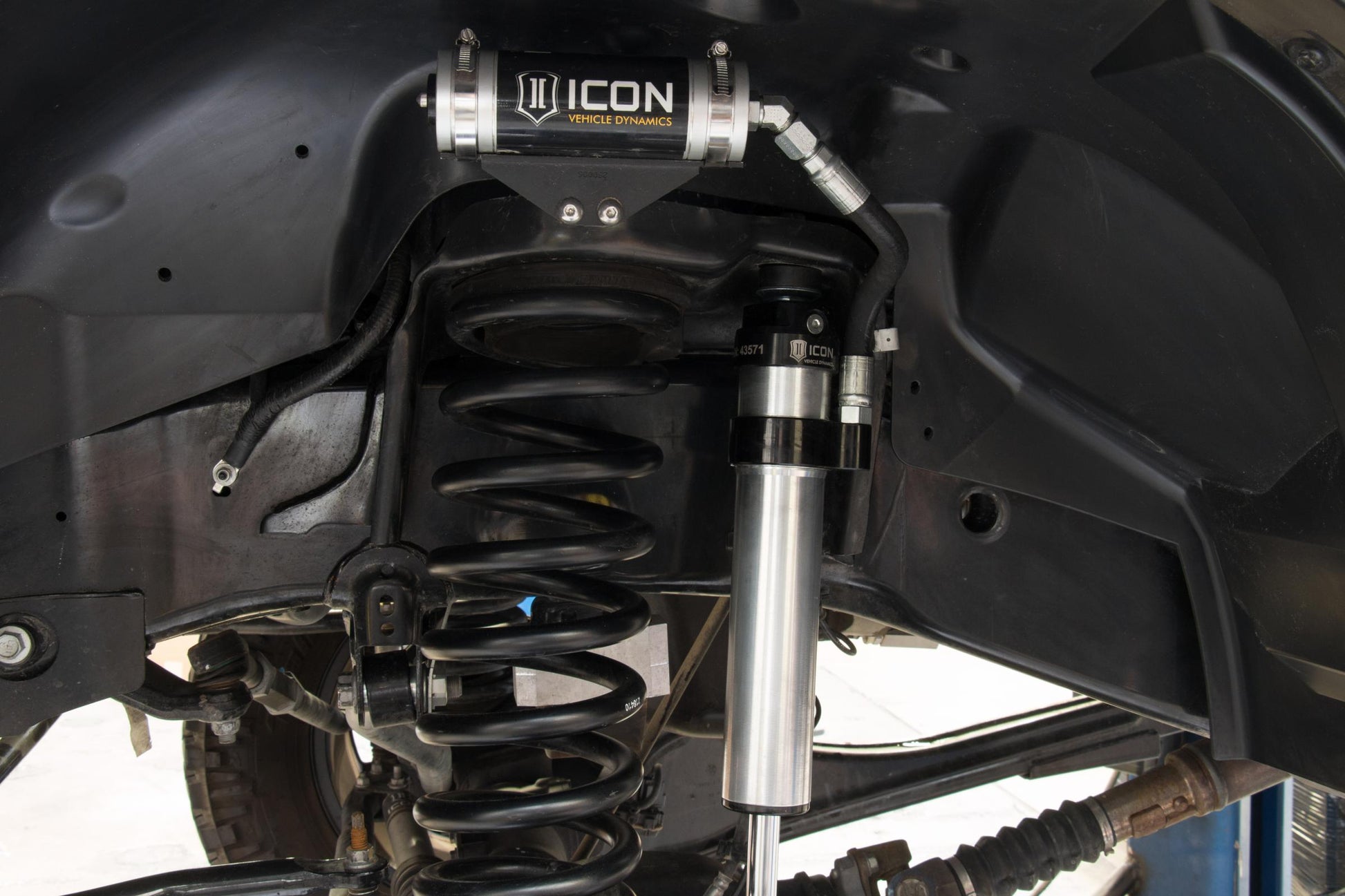14-Up RAM 2500 4.5 Inch Front Lift 2.5 VS RR Pair ICON Vehicle Dynamics