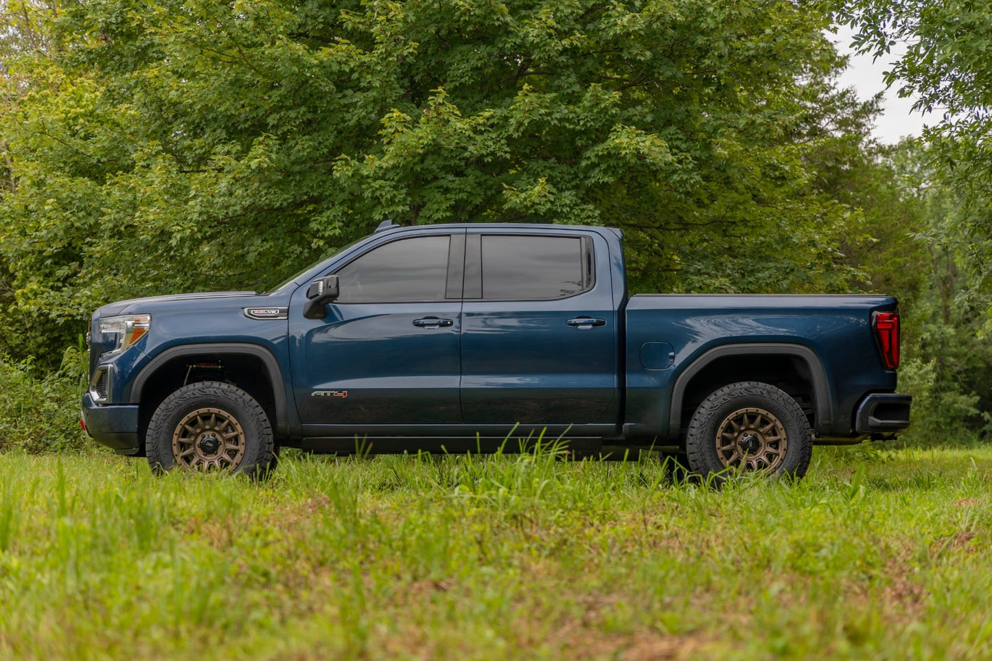3.5 Inch Lift Kit Vertex/V2 Red GMC Sierra 1500 2WD/4WD (2019-2025) Rough Country-4