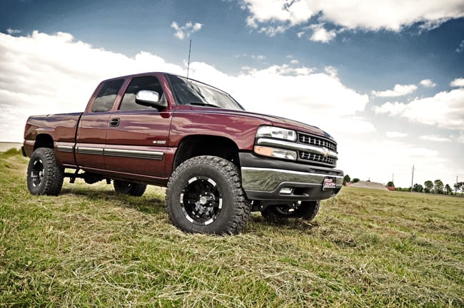 6 Inch Lift Kit M1 Shocks Silverado/Sierra 1500 2WD (99-06 & Classic) Rough Country-1