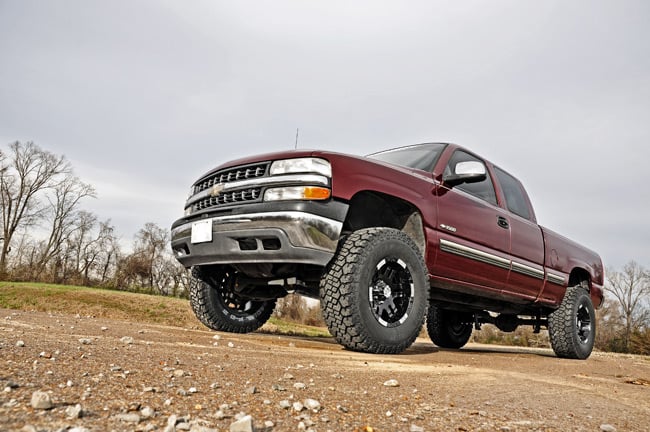6 Inch Lift Kit M1 Shocks Silverado/Sierra 1500 2WD (99-06 & Classic) Rough Country-2