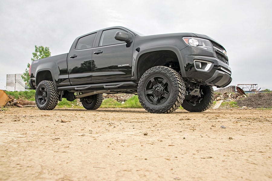 6 Inch Lift Kit M1 Struts Chevy/GMC Canyon/Colorado 2WD/4WD (2015-2022) Rough Country-1