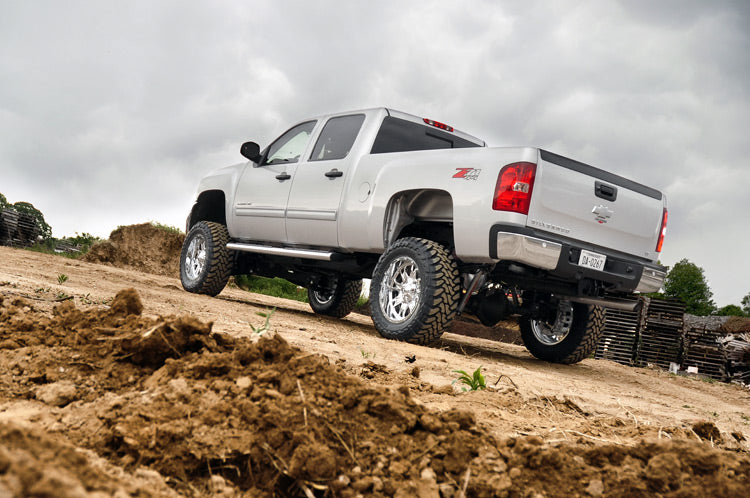 Rough Country 7.5 Inch GM NTD Suspension Lift Kit Vertex (11-19 2500HD/3500HD) Rough Country