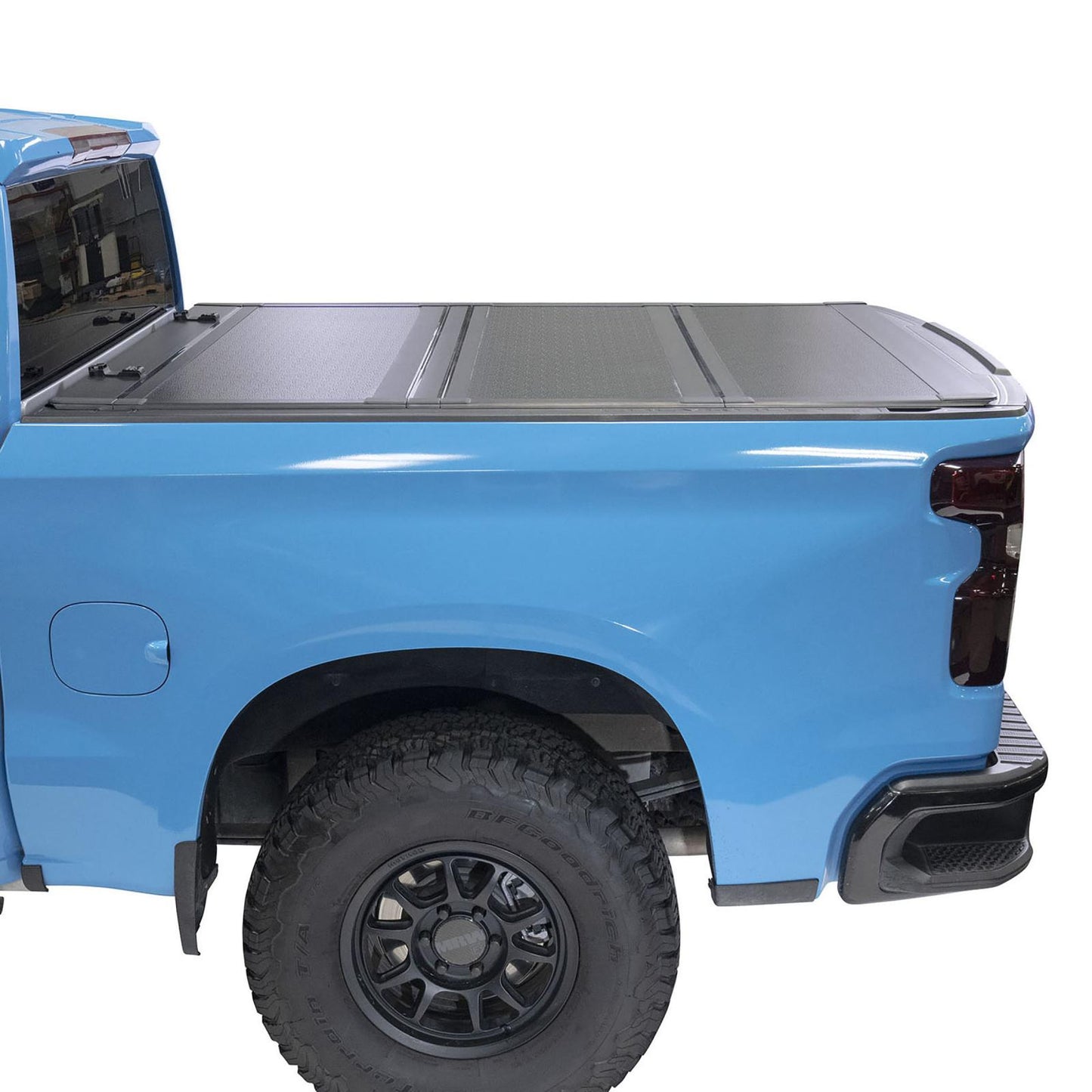 Bed Guard Folding Tonneau Cover 2019-2022 Silverado/Sierra 1500 Smittybilt-5