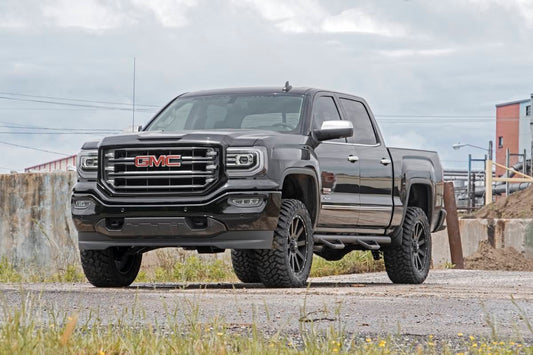 3.5 Inch Lift Kit UCA M1 Struts Red Silverado/Sierra 1500 (07-13) Rough Country-1