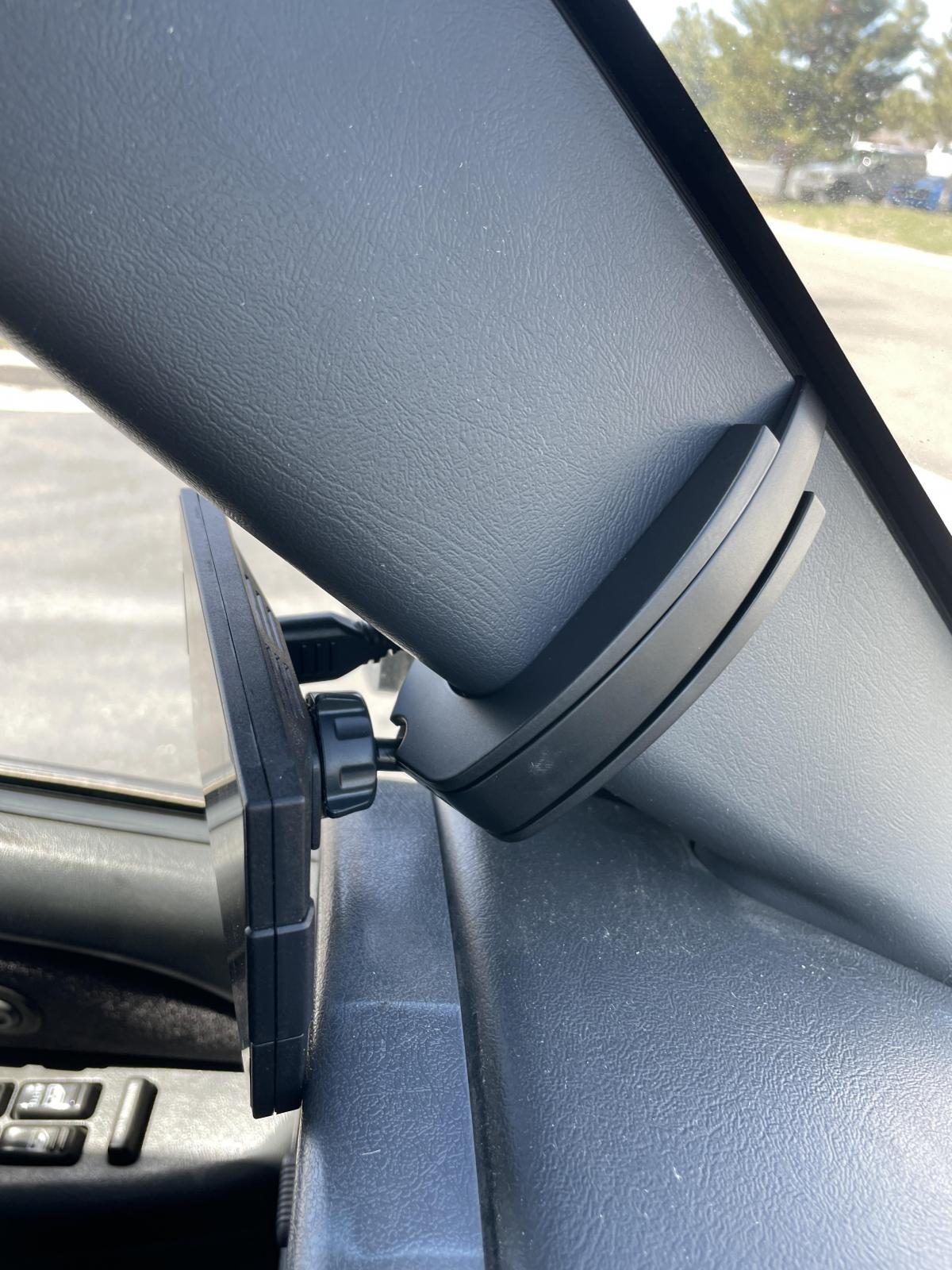 CTS3 Pillar Display Mount for 2001-2007 GM Classic 2500/3500 Edge Products-4