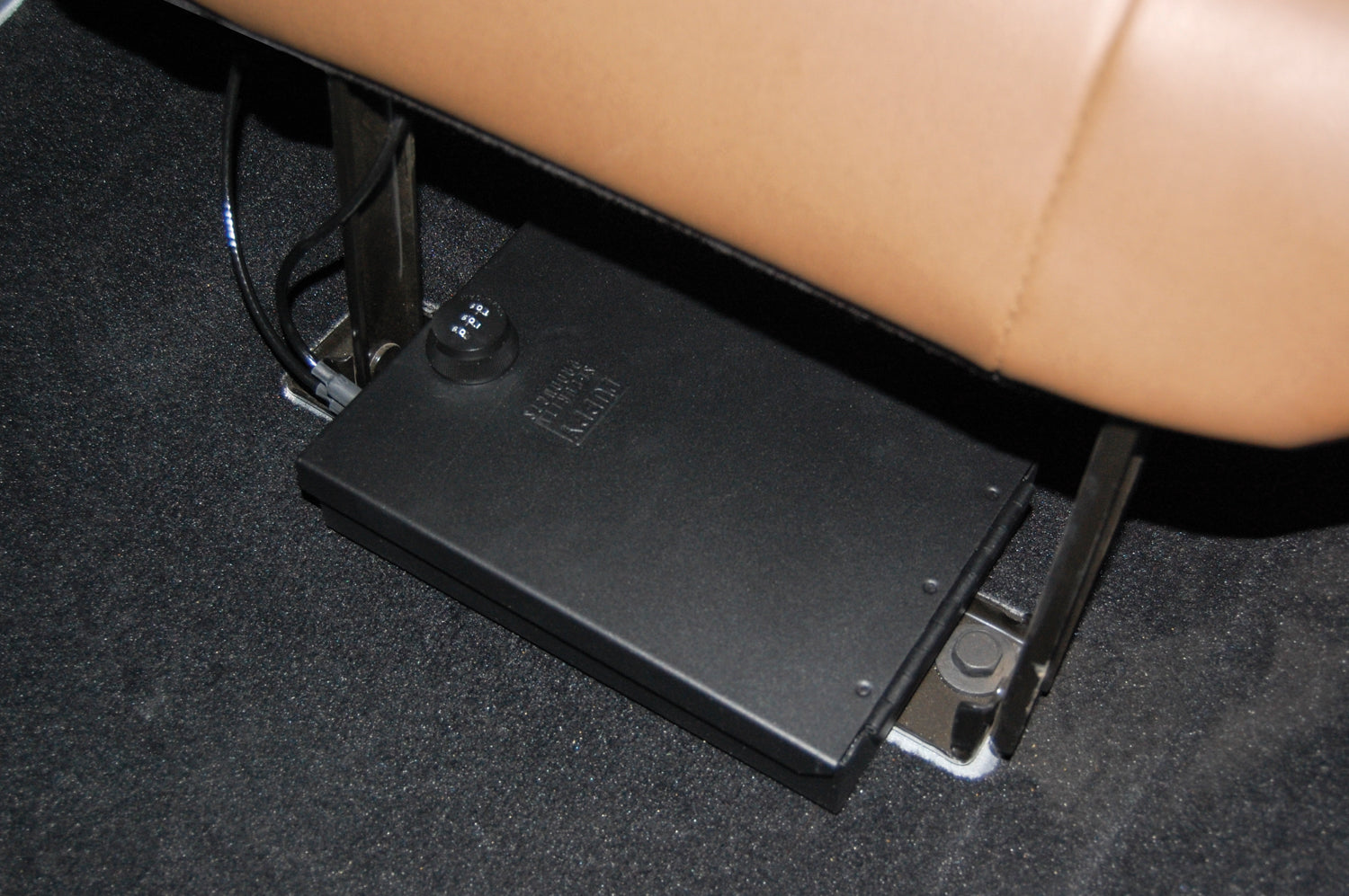 Portable Safe For Compact Pistols Universal Black Includes Cable Products Tuffy Security-10