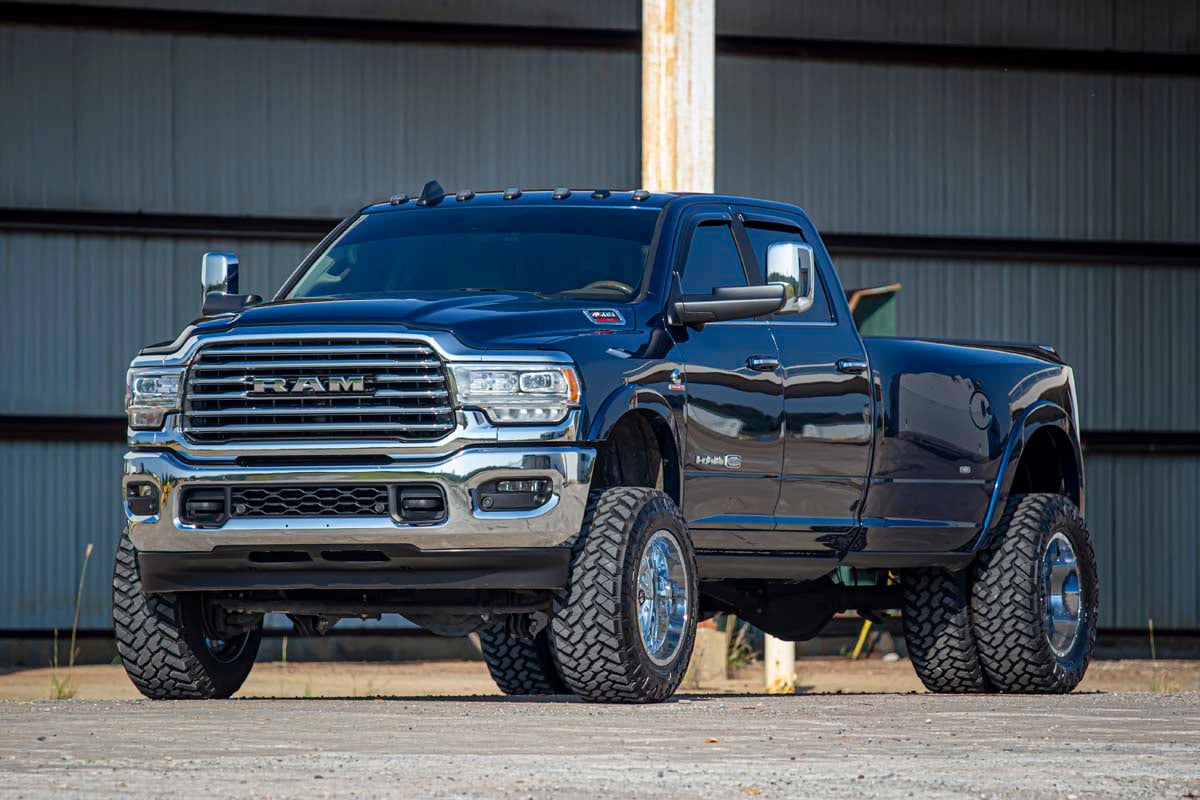 5 Inch Lift Kit DRW OE Rear Air Ram 3500 4WD (2020-2024) Rough Country-1
