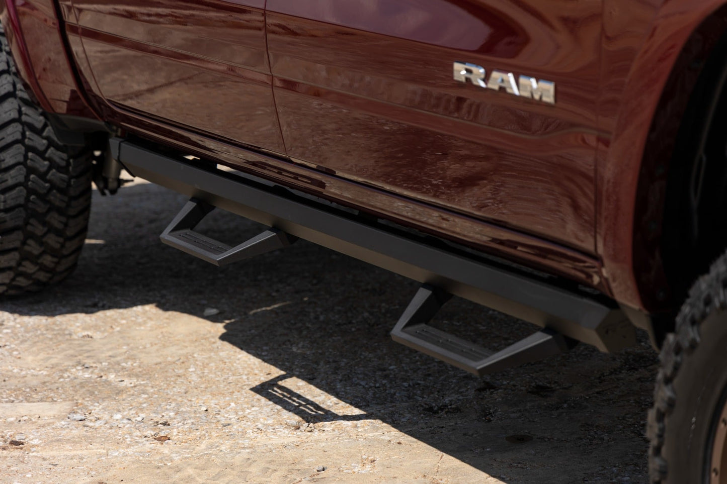 SRL2 Adj Aluminum Step Crew Cab Ram 1500 (19-26)/1500 TRX (21-24) Rough Country-5