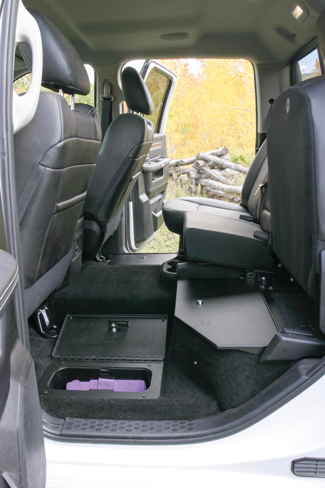 In-Floor Locking Cargo Lid 09-25 Ram 1500/2500/3500 Crew Cab Exc.Mega Cab Black Products Tuffy Security