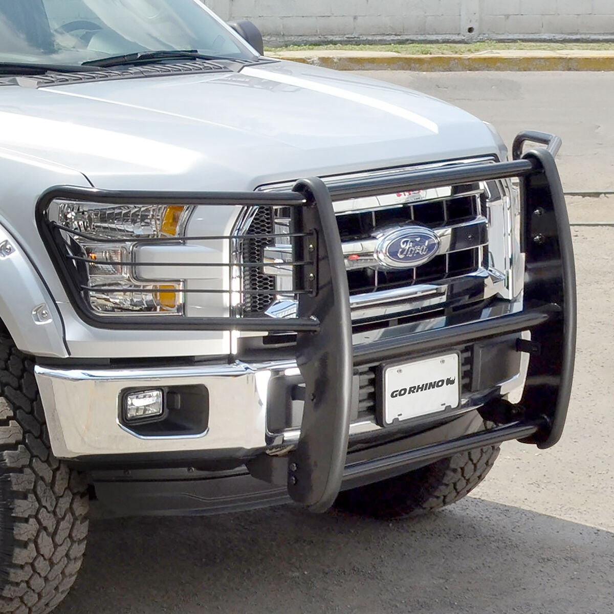 3000 Series StepGuard Center Grille Guard Only Black Powder Coat 1999-2002 Ford Expedition 1999-2003 Ford F-150 Go Rhino-2
