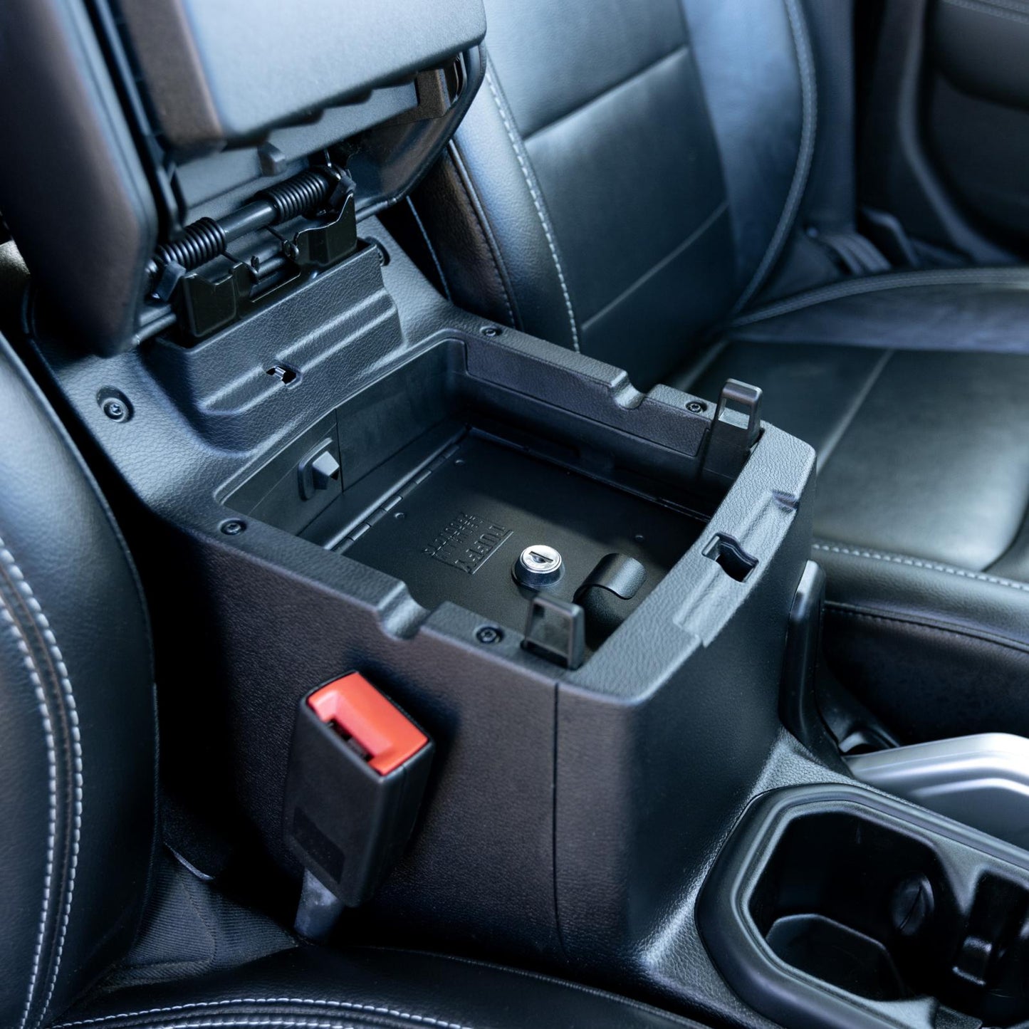 Console Safe - 20-23 Gladiator / 18-23 Wrangler JL w/ Factory Console Black Products Tuffy Security-5