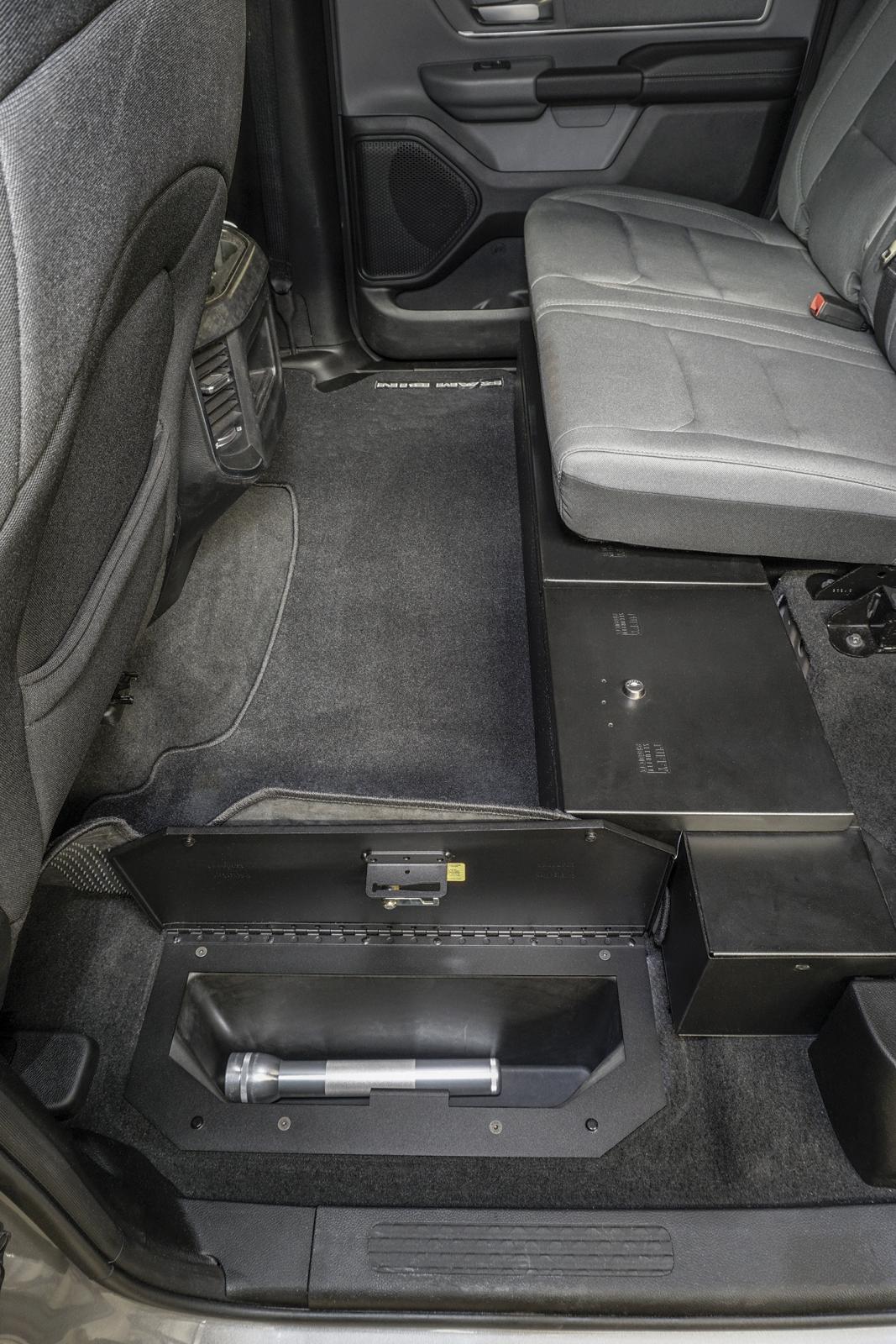 In-Floor Locking Cargo Lid 19-23 1500 Crew Cab {Exc. Classic} Black Products Tuffy Security-16