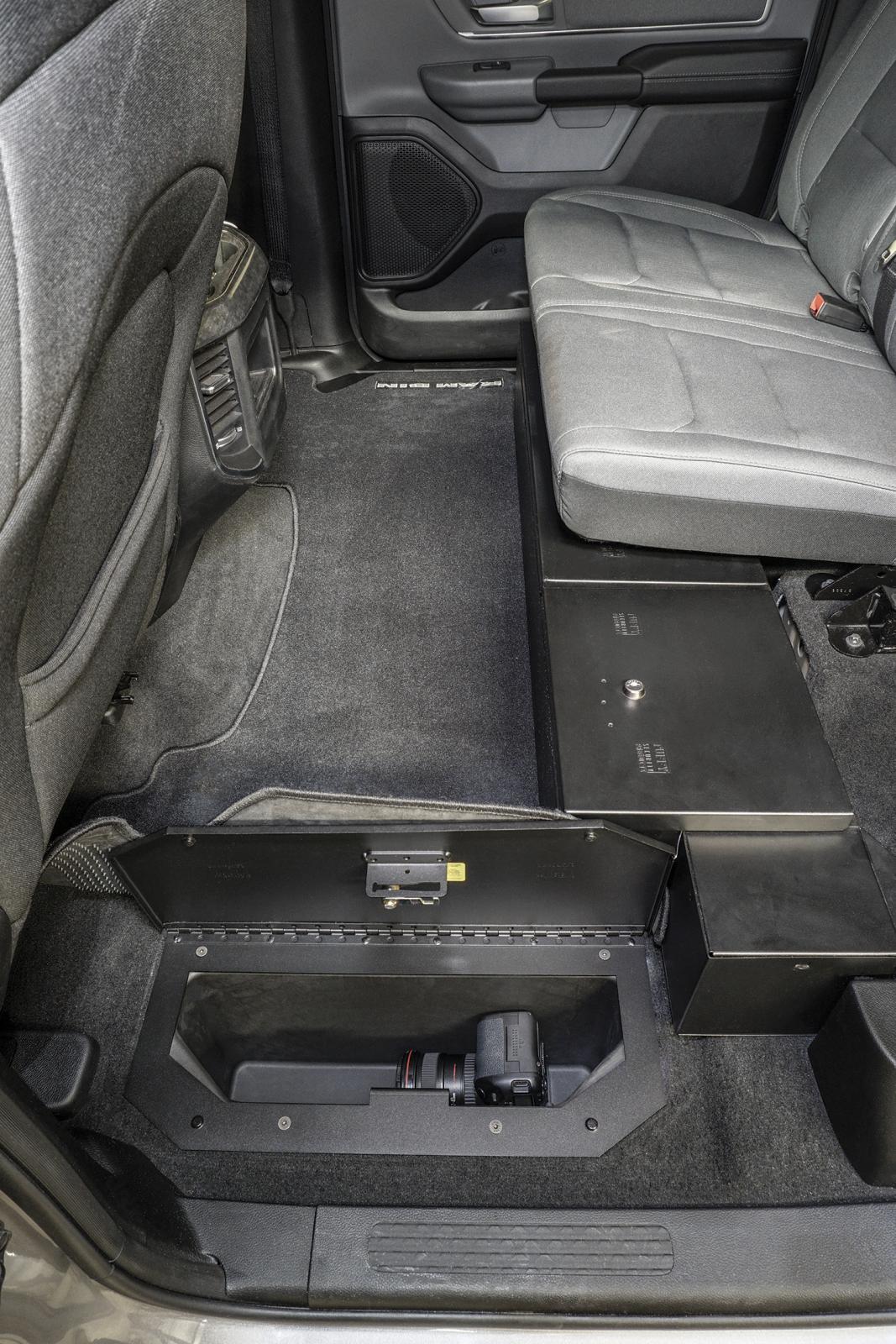 In-Floor Locking Cargo Lid 19-23 1500 Crew Cab {Exc. Classic} Black Products Tuffy Security-17