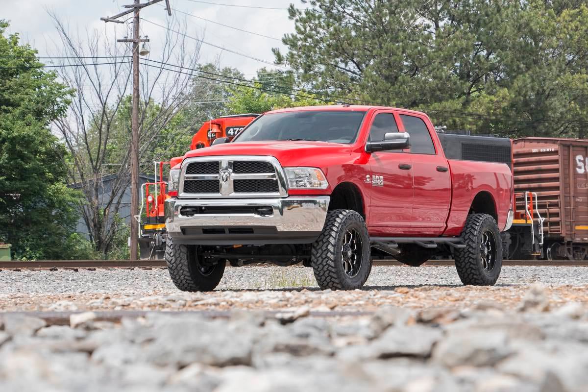 5 Inch Lift Kit FR Spacer Radius Arm Drop Ram 2500 4WD (2014-2018) Rough Country-2