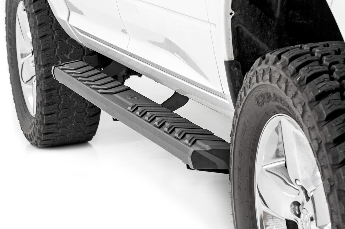 Rough Country BA2 Running Board Side Step Bars 09-Up Ram 1500 10-22 2500  Rough Country