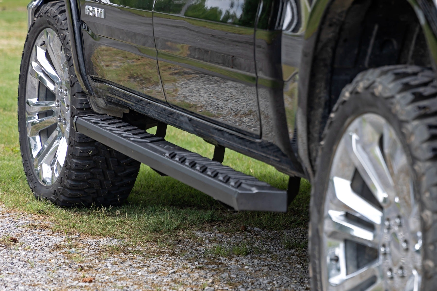Rough Country BA2 Running Board Side Step Bars 19-22 Ram 1500 2WD/4WD Rough Country