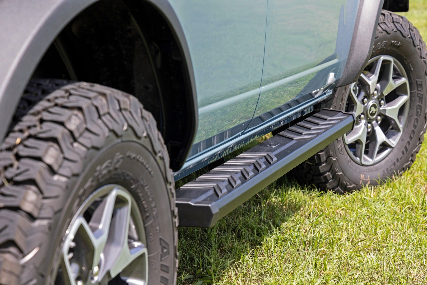 BA2 Running Boards Side Step Bars 4-Door Ford Bronco 4WD (2021-2025) Rough Country-5
