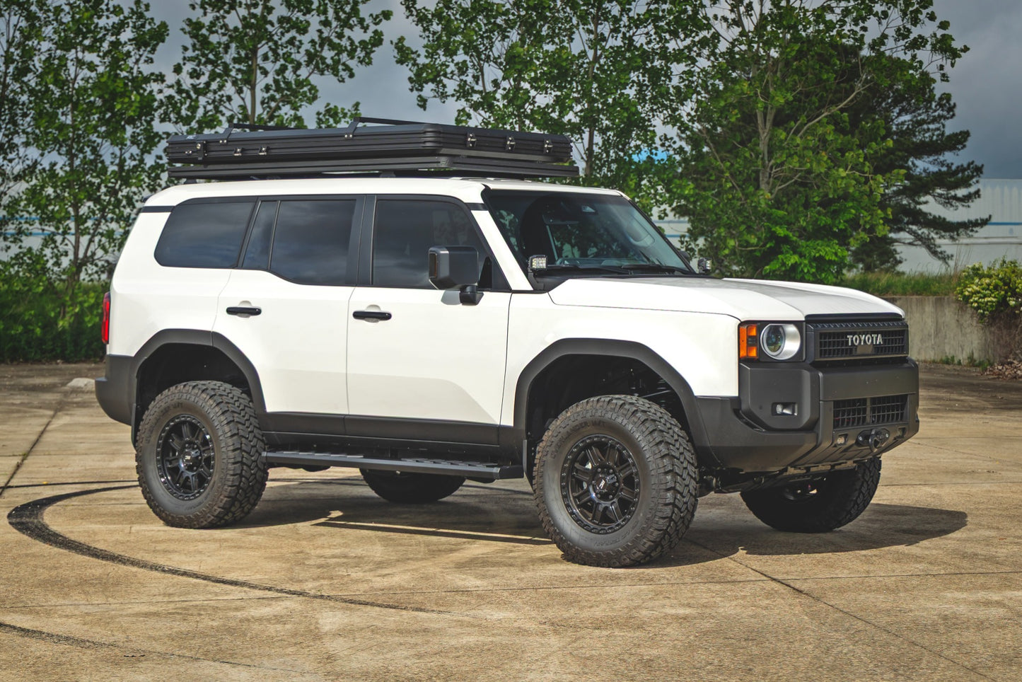 BA2 Running Boards Side Step Bars Toyota Land Cruiser 4WD (2024-2026) Rough Country-4