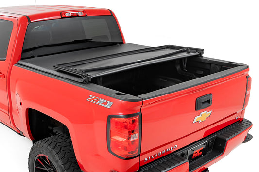 Soft Tri-Fold Bed Cover 5 Foot 9 Inch Bed Silverado/Sierra 1500 (14-18 & Classic) Rough Country-1