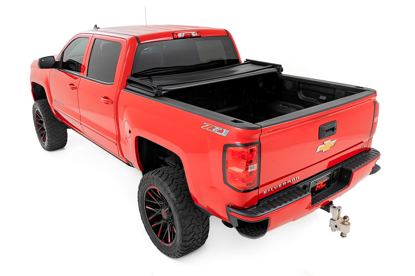 Soft Tri-Fold Bed Cover 5 Foot 9 Inch Bed Silverado/Sierra 1500 (14-18 & Classic) Rough Country-3