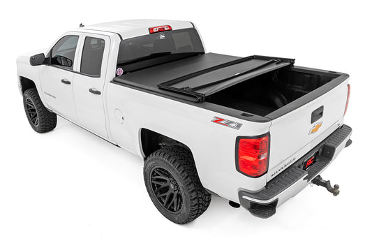 Soft Tri-Fold Bed Cover 6 Foot 7 Inch Bed Silverado/Sierra 1500/2500HD/3500HD (14-19 & Classic) Rough Country-1
