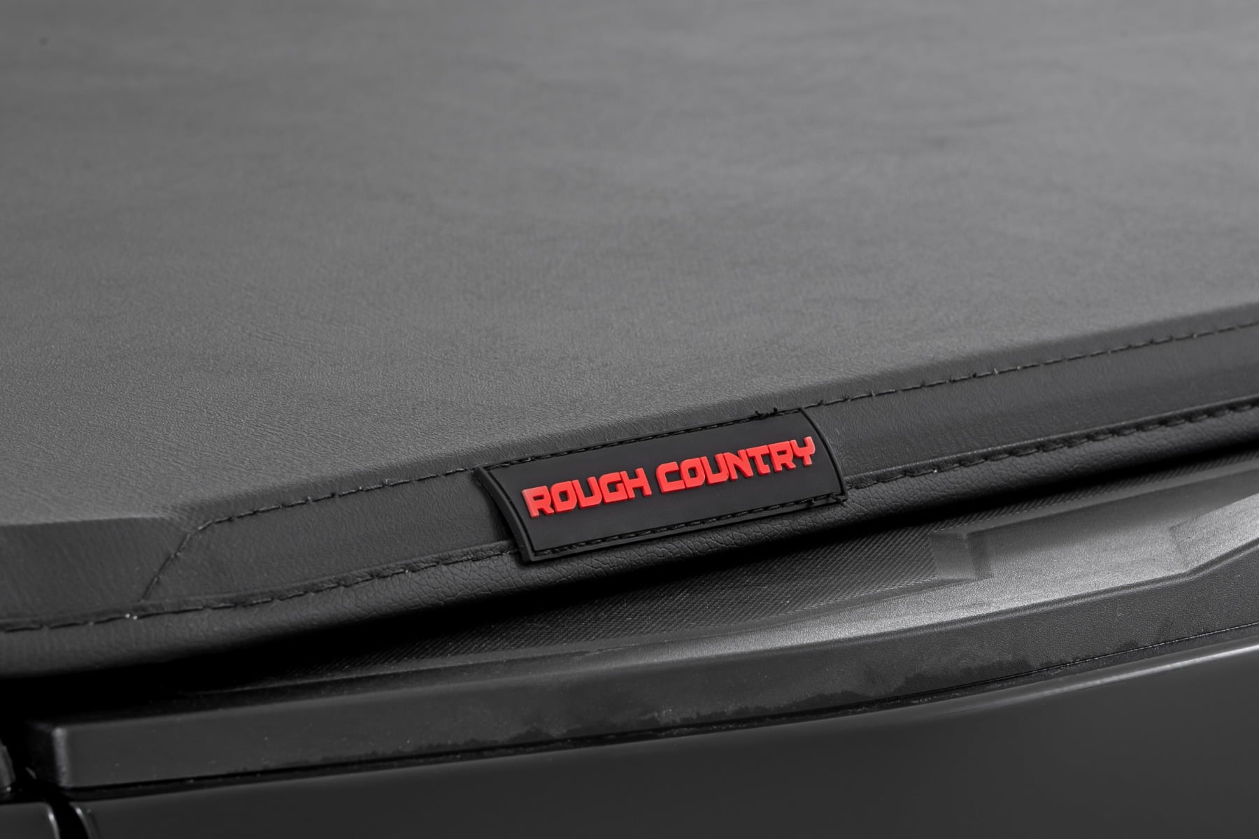 Soft Tri-Fold Bed Cover 5 Foot Bed Chevy/GMC Canyon/Colorado 2WD/4WD (23-26) Rough Country-4