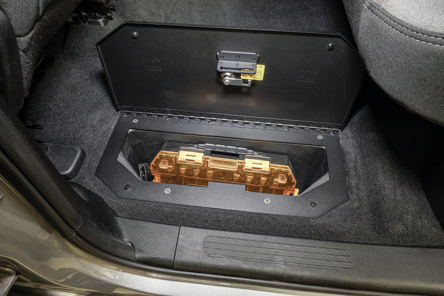 In-Floor Locking Cargo Lid 19-27 1500 Crew CabBlack, Pair) Tuffy Security-12