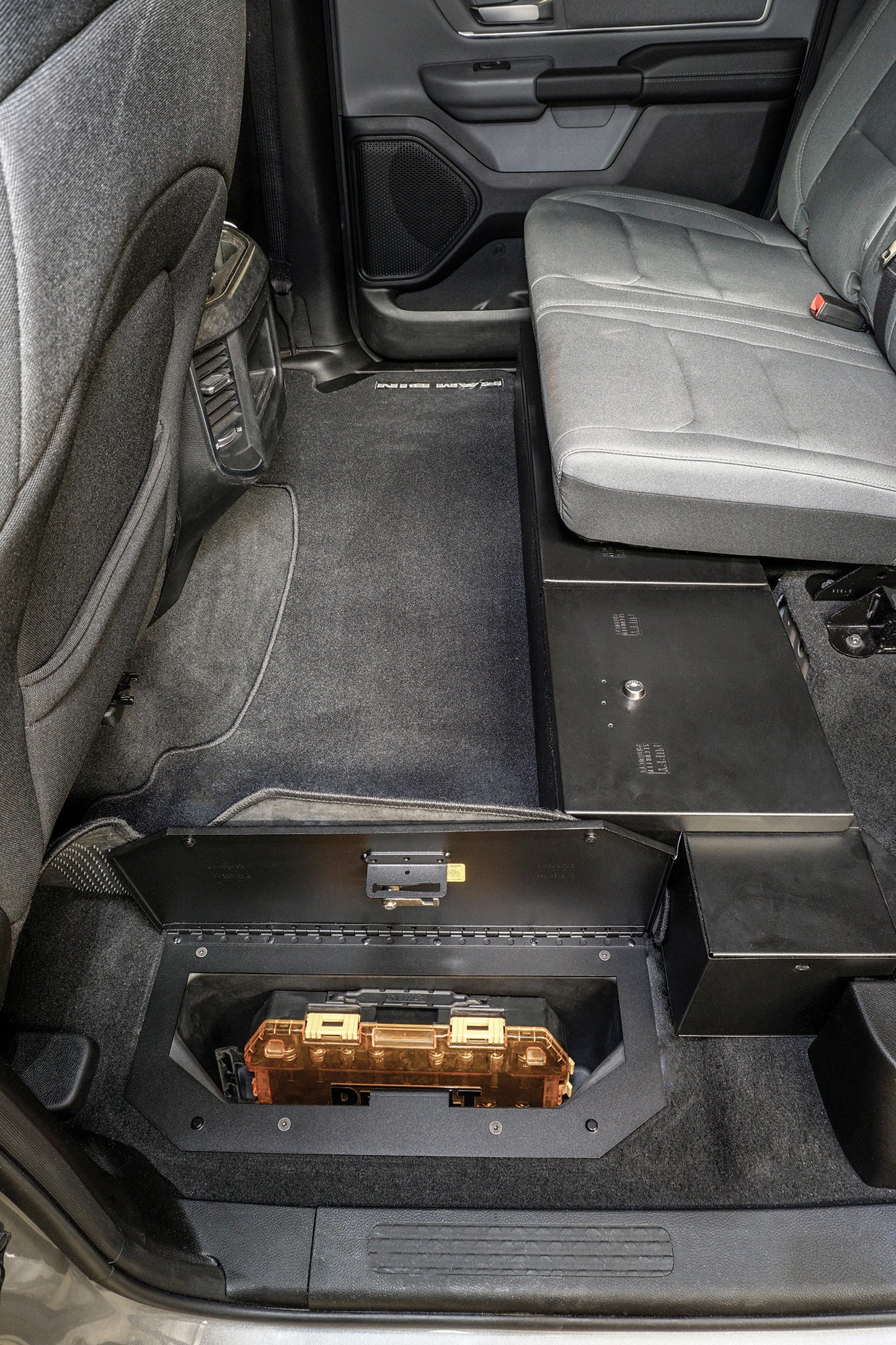 In-Floor Locking Cargo Lid 19-27 1500 Crew CabBlack, Pair) Tuffy Security-18