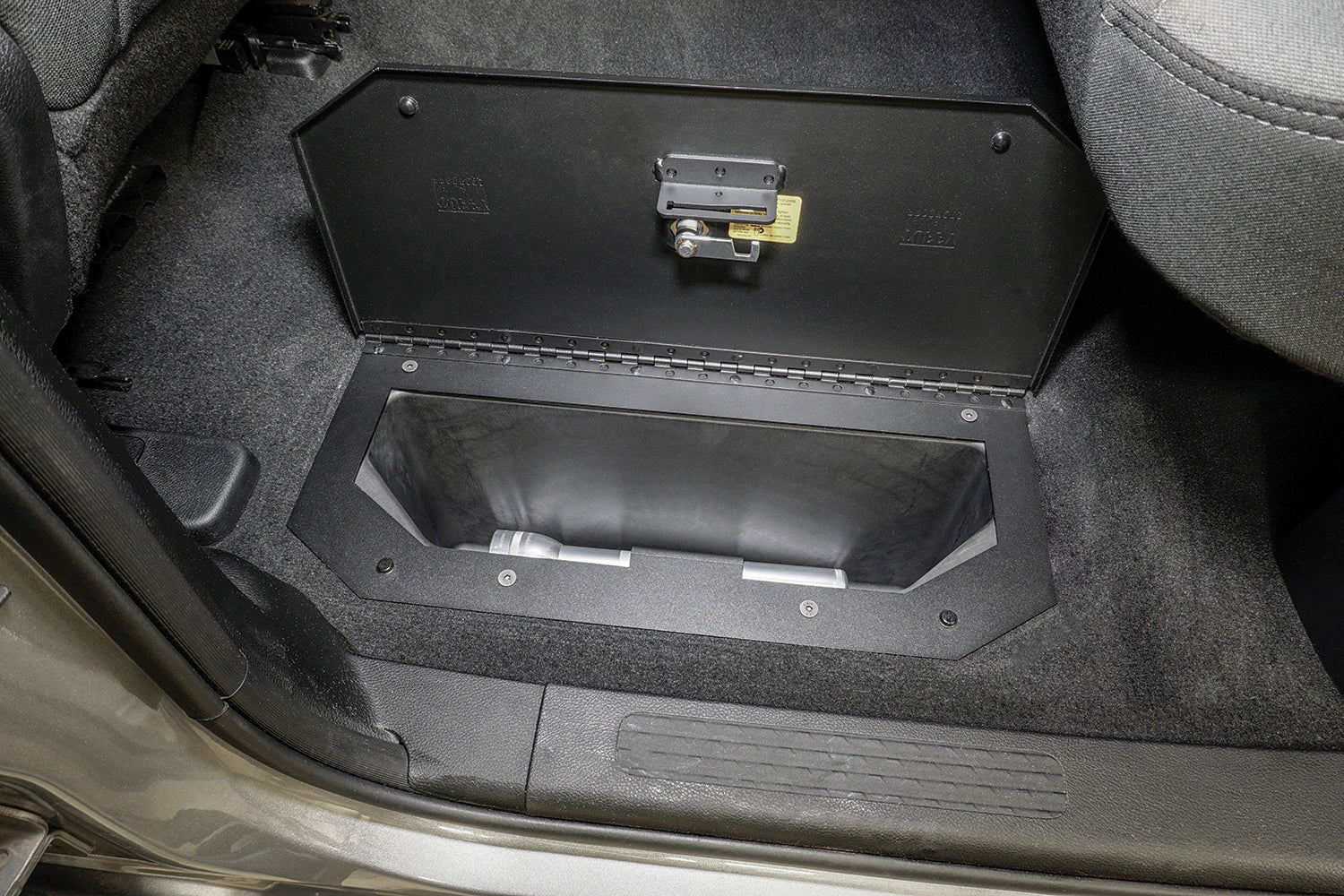 In-Floor Locking Cargo Lid 19-27 1500 Crew CabBlack, Pair) Tuffy Security-10