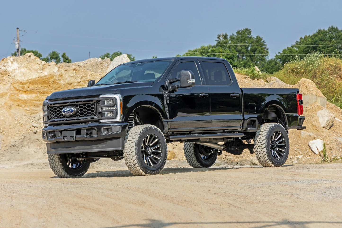 6 Inch Lift Kit Gas Radius Arm V2 Ford F-250/F-350 Super Duty (23-26) Rough Country-4