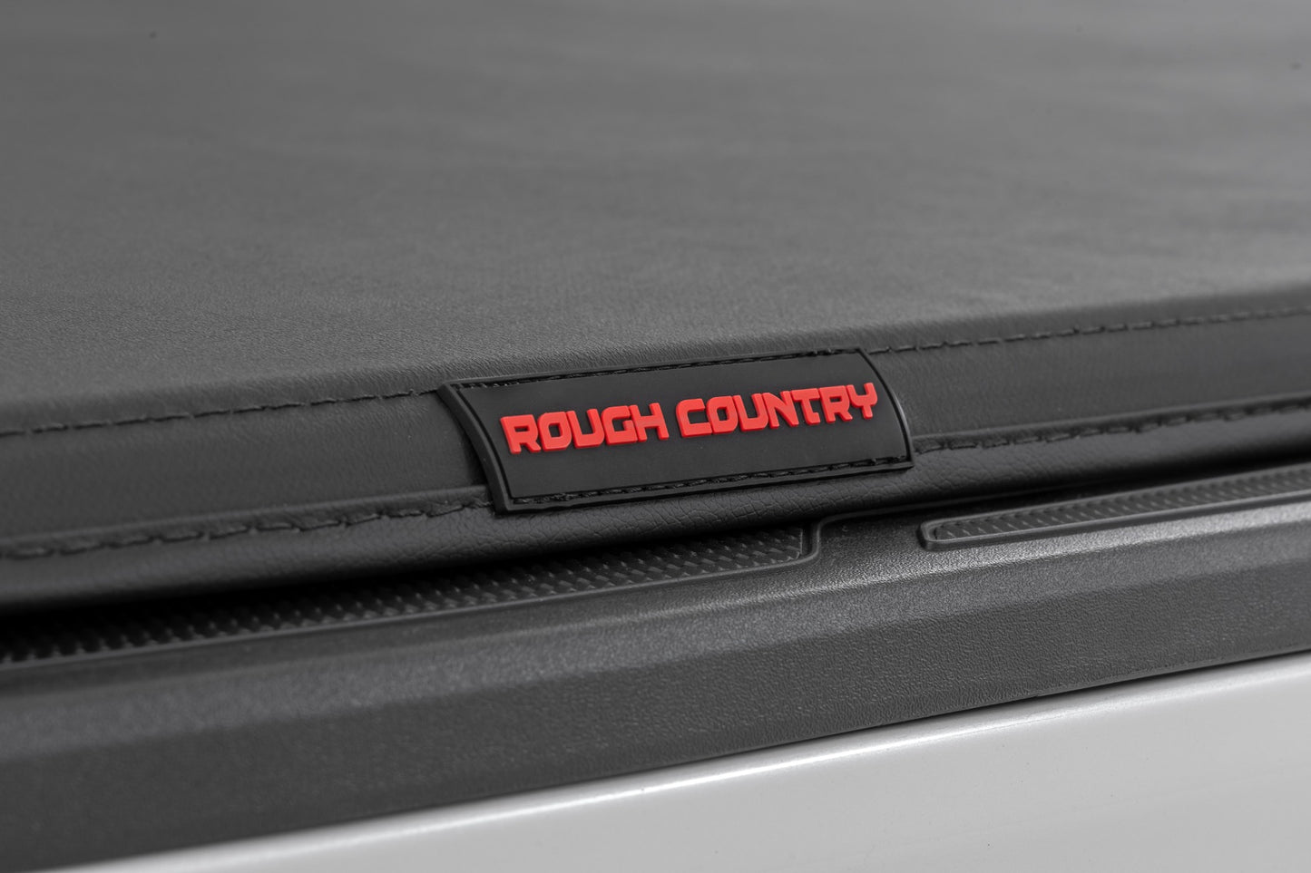 Soft Tri-Fold Bed Cover 5 Foot Bed Dbl Cab Toyota Tacoma 2WD/4WD (24-26) Rough Country-3