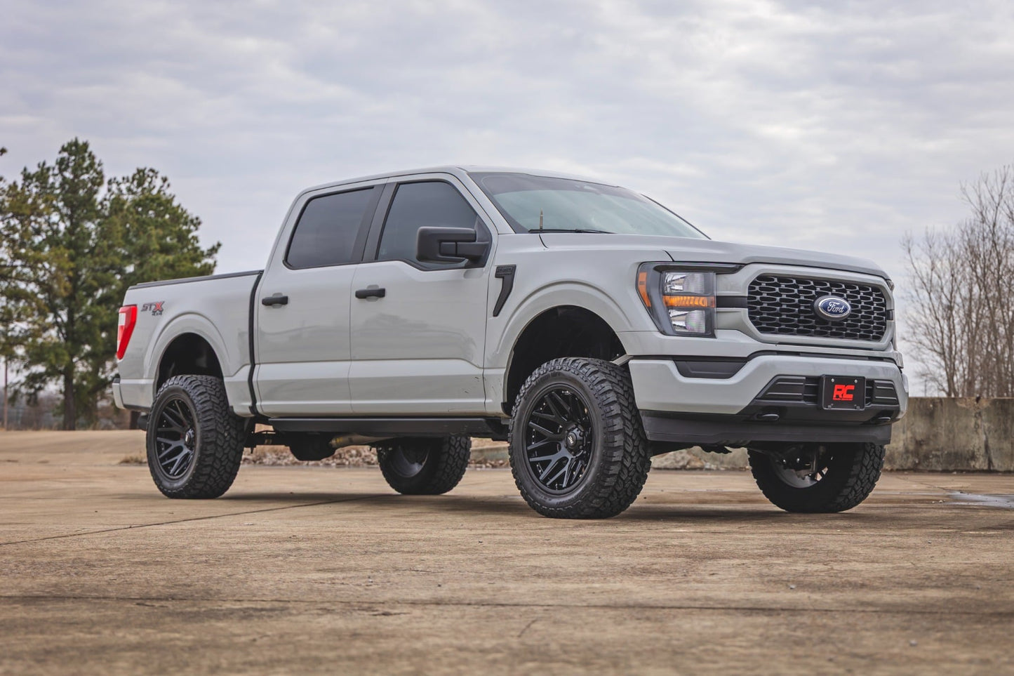 4 inch Lift Kit Forged UCA M1/M1 No Cut Ford F-150 4WD (2021-2026) Rough Country-5