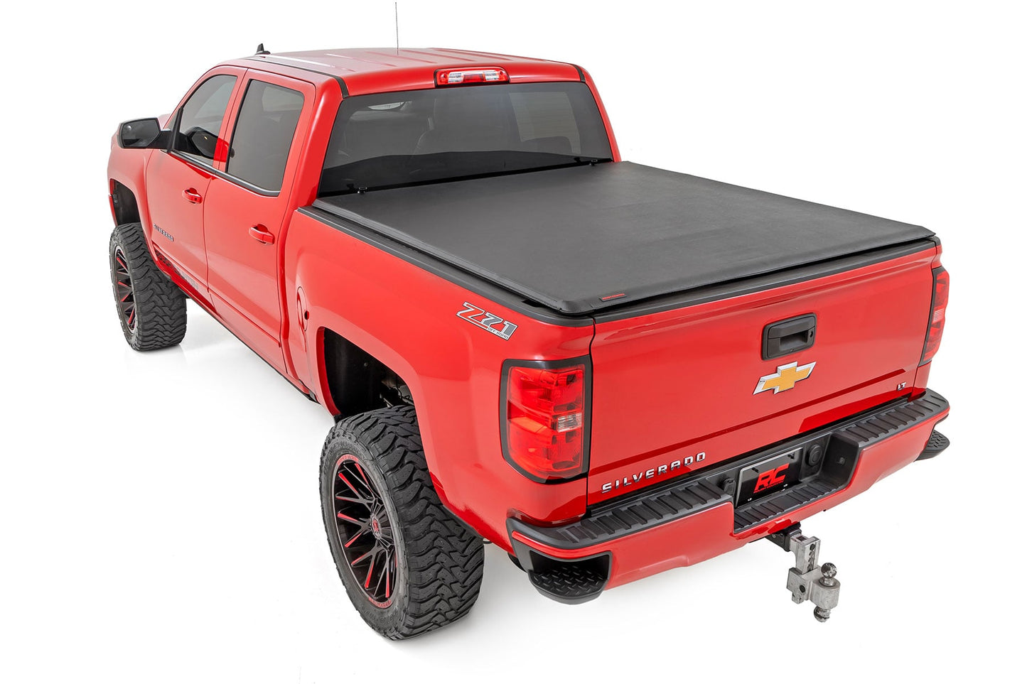 Soft Roll Up Bed Cover 5 Foot 9 Inch Bed Silverado/Sierra 1500 (14-18 & Classic) Rough Country-1