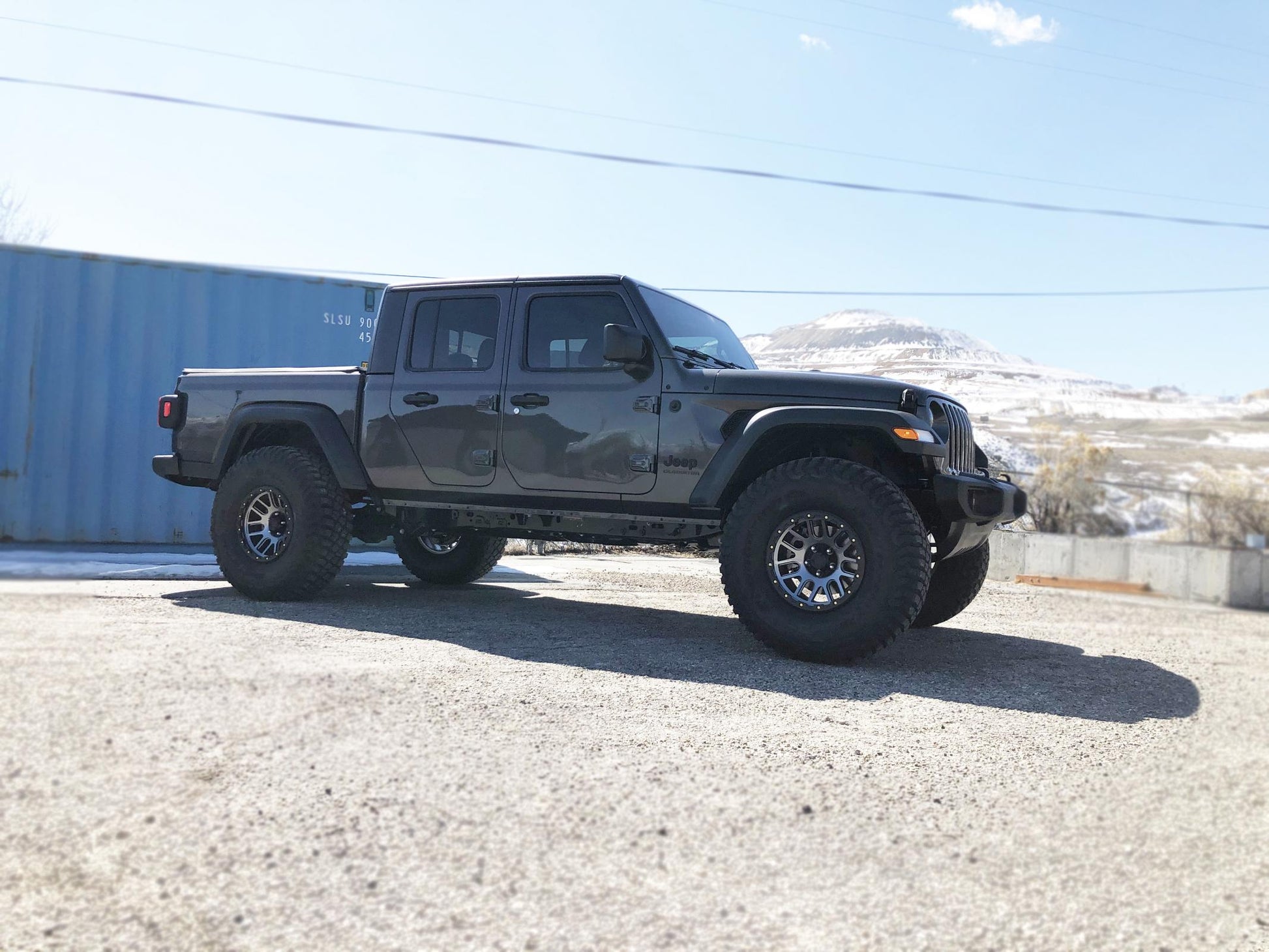 Front Leveling Kit 20-Up Jeep Gladiator Tuff Country-1