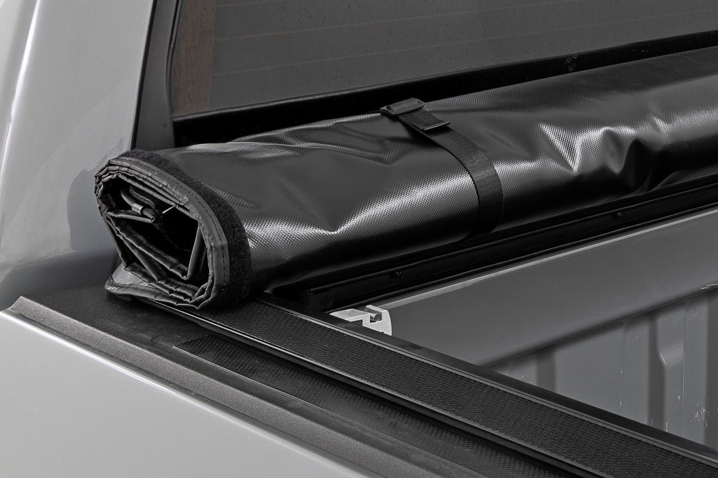 Soft Roll Up Bed Cover 5 Foot 7 Inch Bed Toyota Tundra 2WD/4WD (2007-2021) Rough Country-4