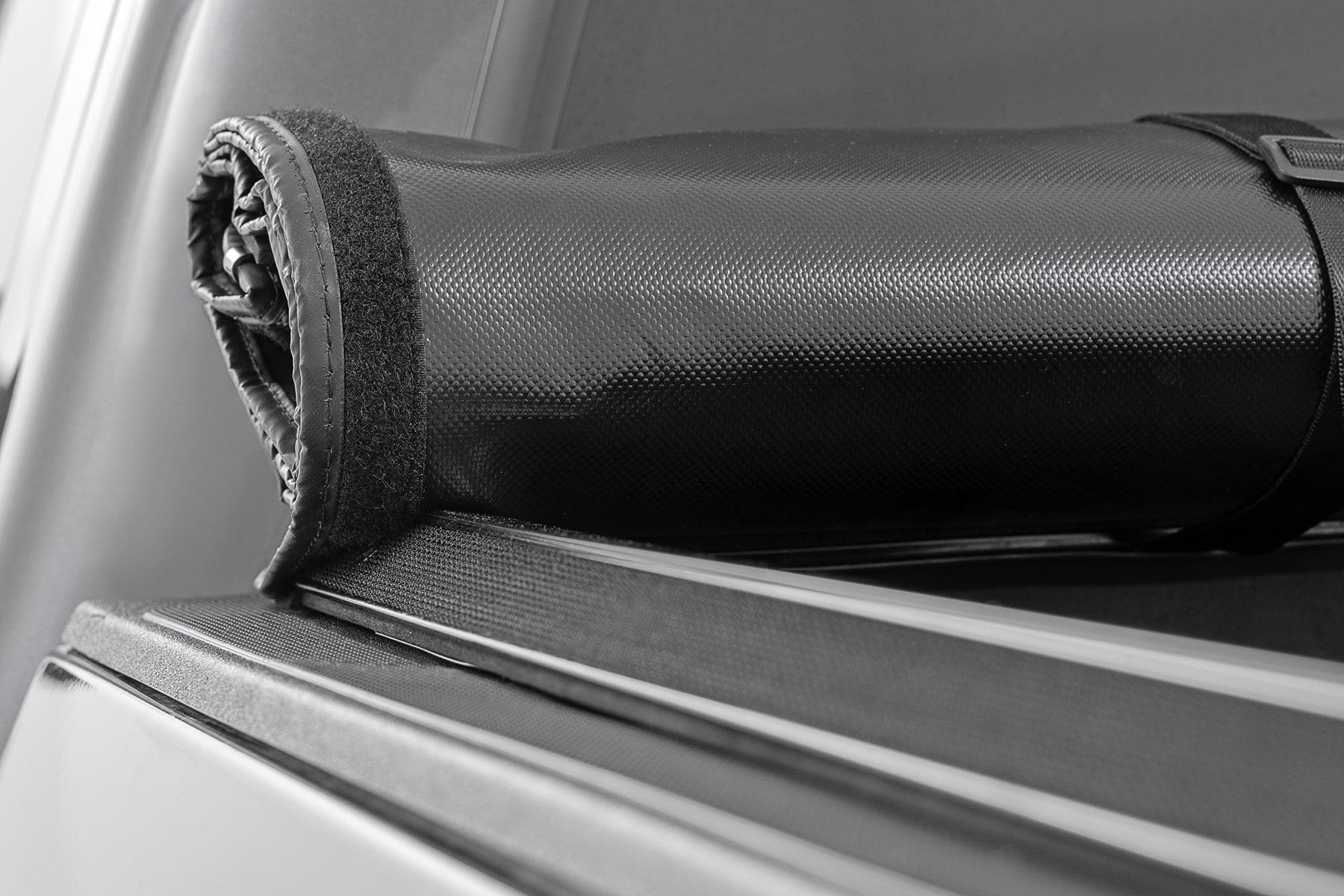 Soft Roll Up Bed Cover 5 Foot Bed Toyota Tacoma 2WD/4WD (2016-2023) Rough Country-4
