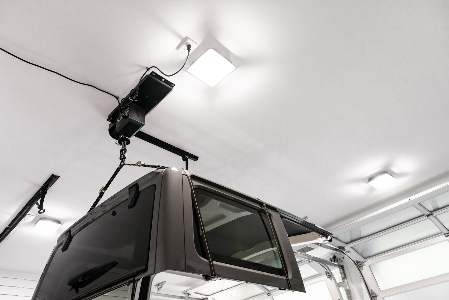 HOSS Hardtop Hoist Jeep 2018-26 Wrangler JL Black Bestop-12