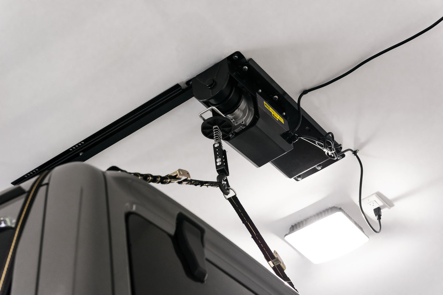 HOSS Hardtop Hoist Jeep 2018-26 Wrangler JL Black Bestop-17